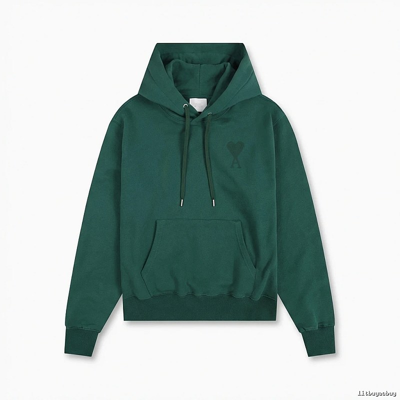 AMI's simple and loving style hoodie.