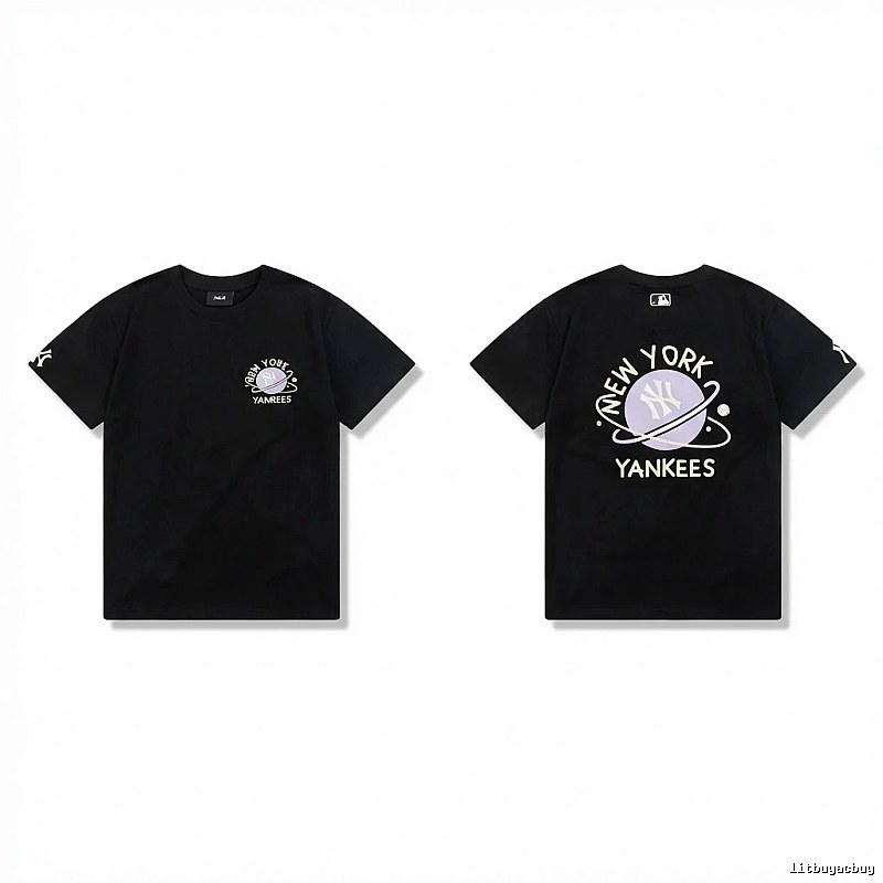 Black T-shirt of MLB New York Yankees