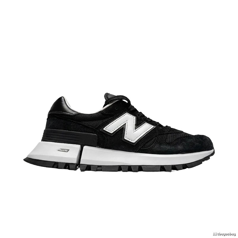New Balance retro black and white sports shoes