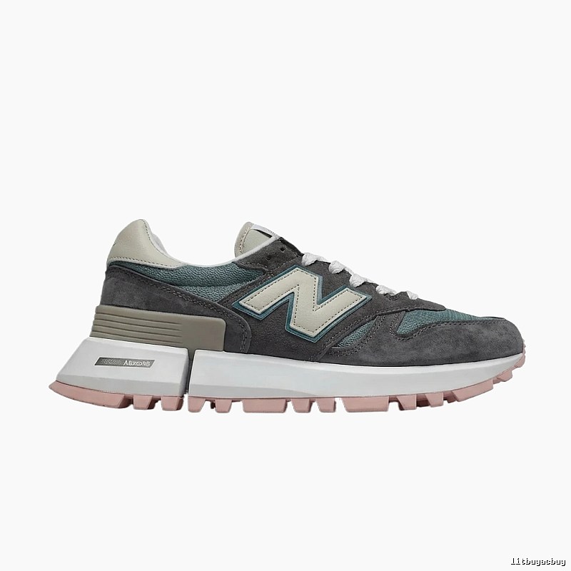 New Balance retro gray sports shoes