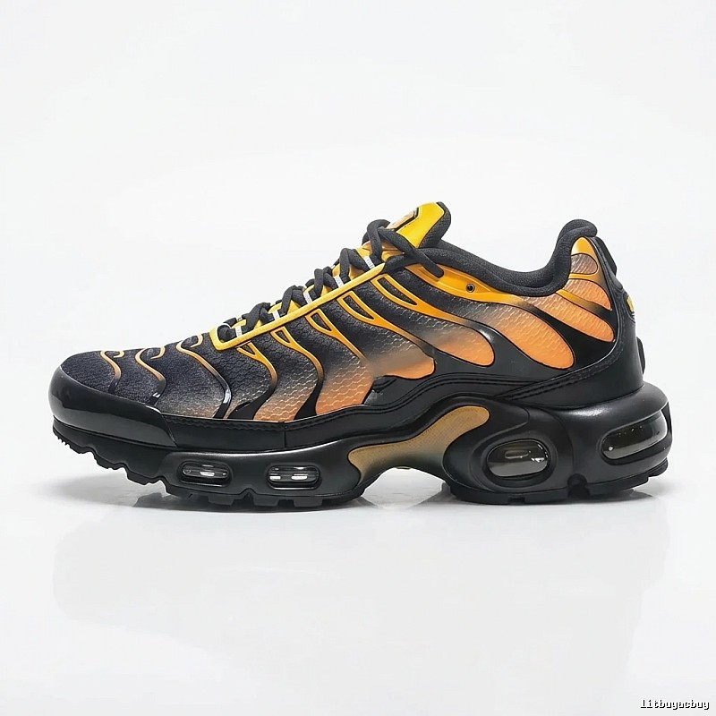 Nike Air Max 95 Black and Orange Trendy Sports Shoes