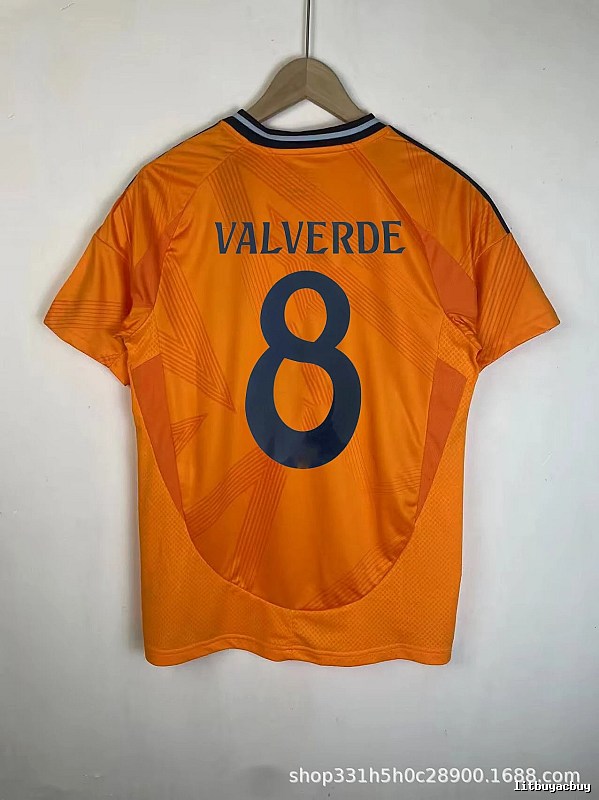 Real Madrid Classic Bellingham #5 soccer jersey White Real Madrid with Travel-Friendly Style