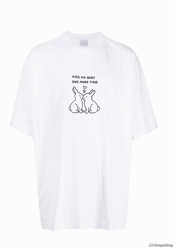 Urban Statement graphic T-shirt Black Colorful Lucky with Casual Appeal